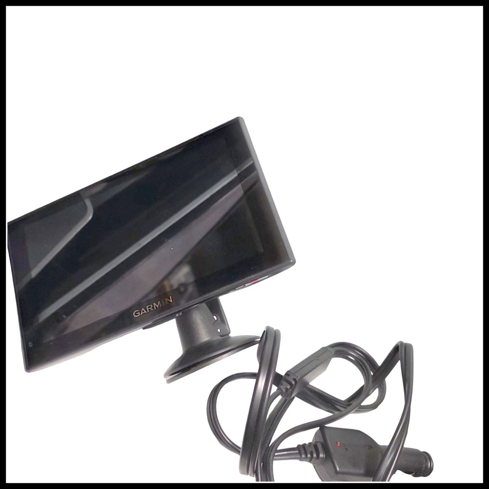 Garmin Nuvi 2789LM GPS Navigation System Lifetime Maps & Traffic 7" screen